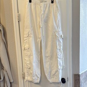 Abercrombie & Fitch White Cargo Pants Relaxed Fit